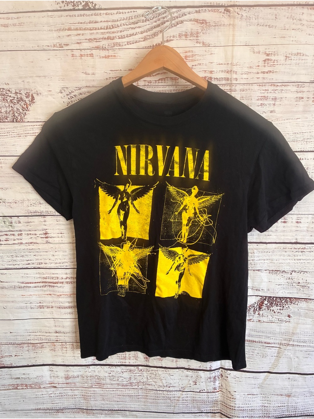 Nirvana Black & Yellow Graphic Band T‑Shirt Medium
